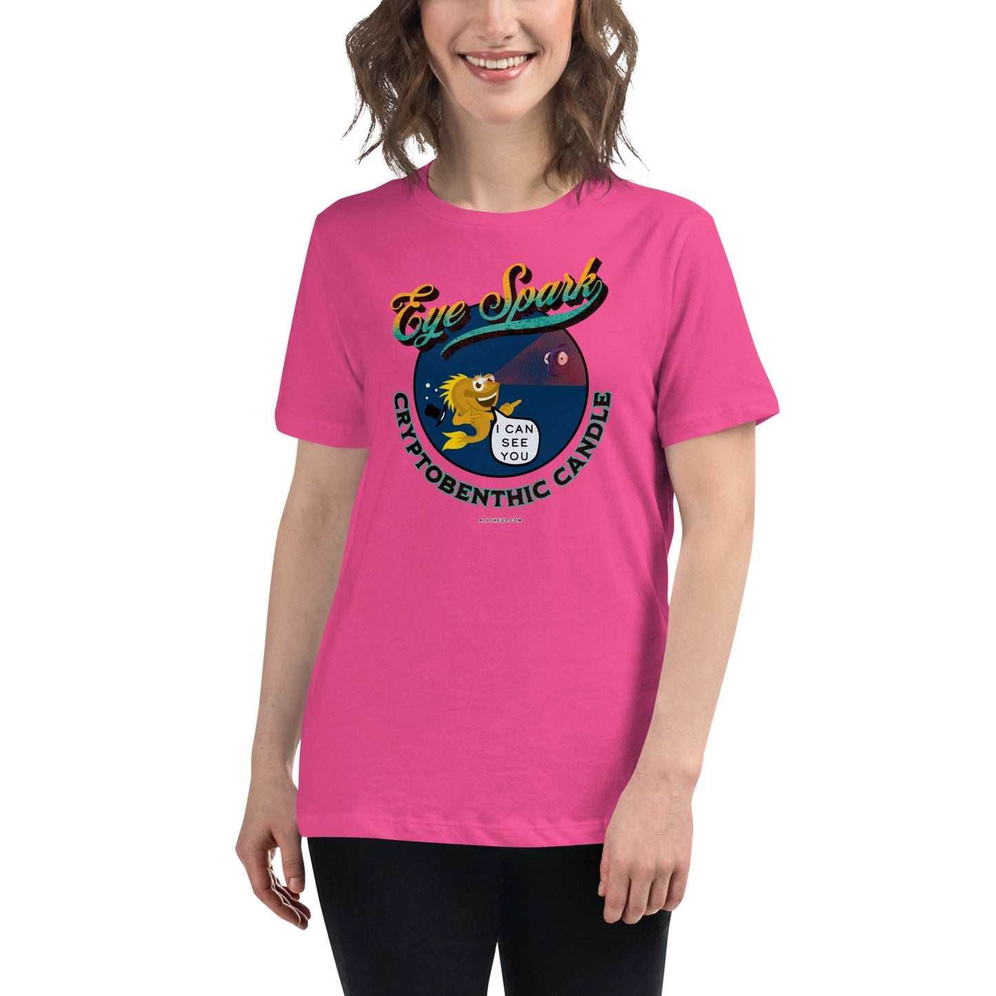 Women's Relaxed T-Shirt - A Top Hat & A Triplefin Eye Twinkle?